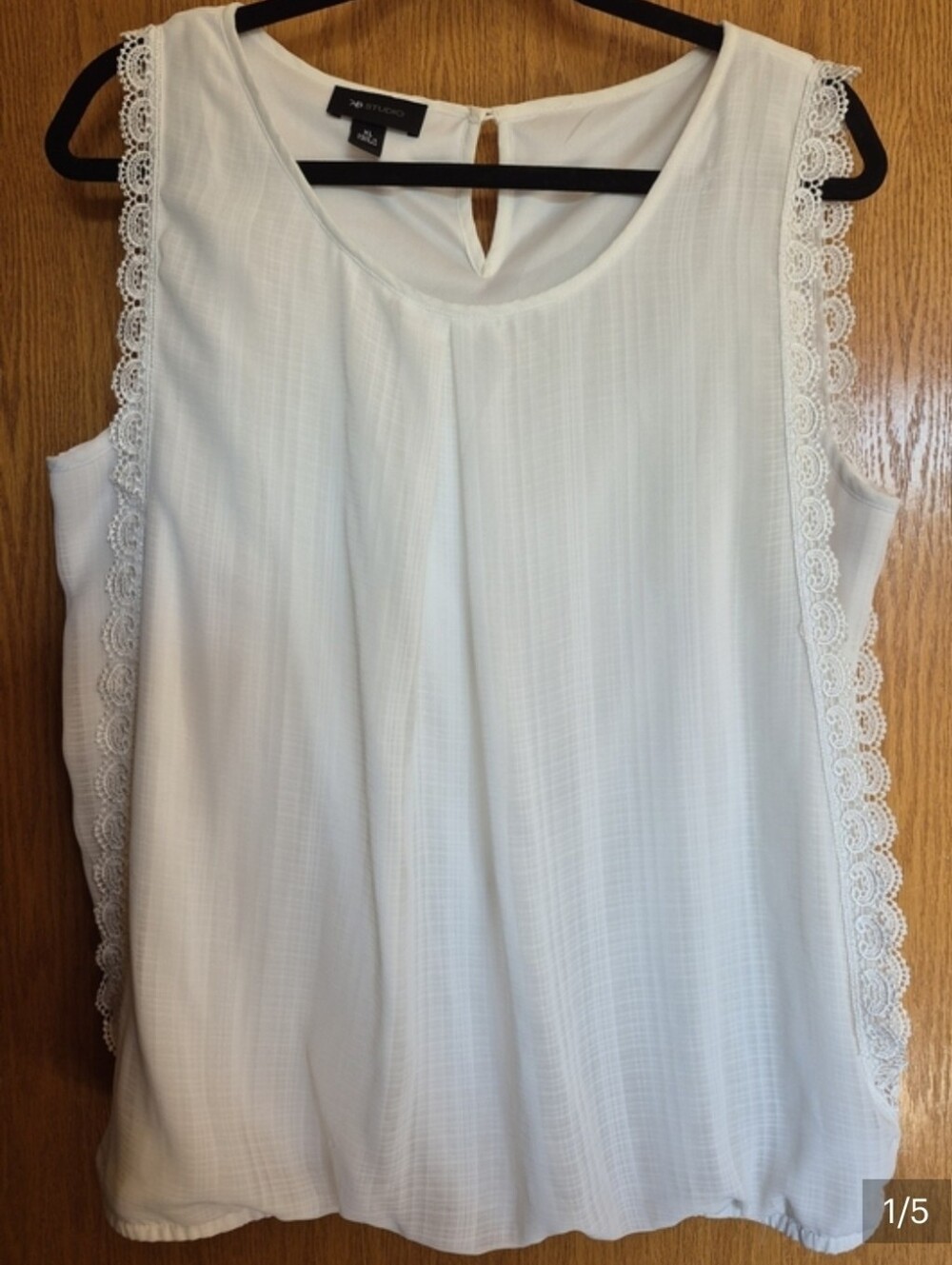Gorgeous Feminine AB Studio White Lace-Trim Lined Sleeveless Blouse